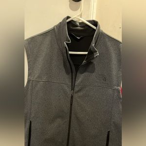 Men’s northface vest